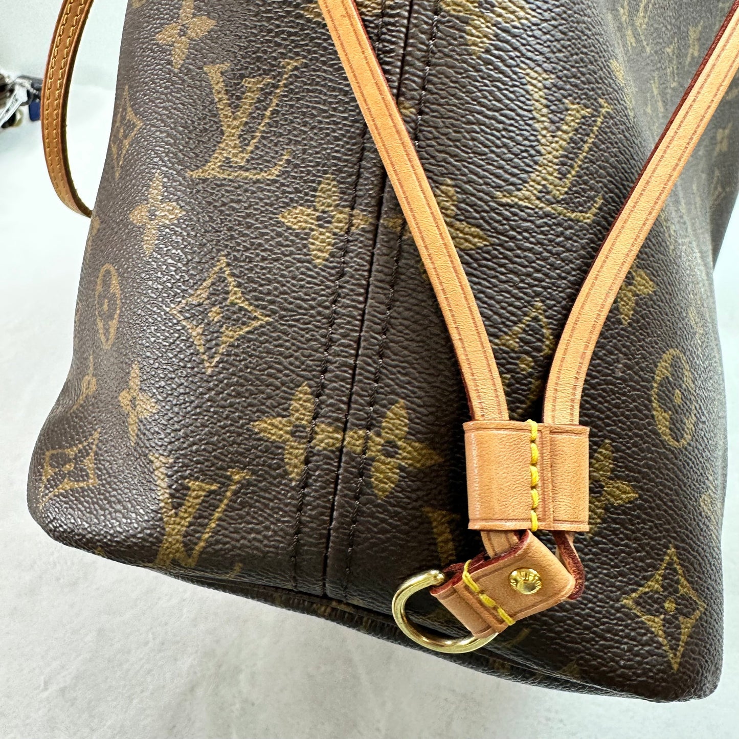 Neverfull MM Handbag Luxury Designer By Louis Vuitton, Size: Medium