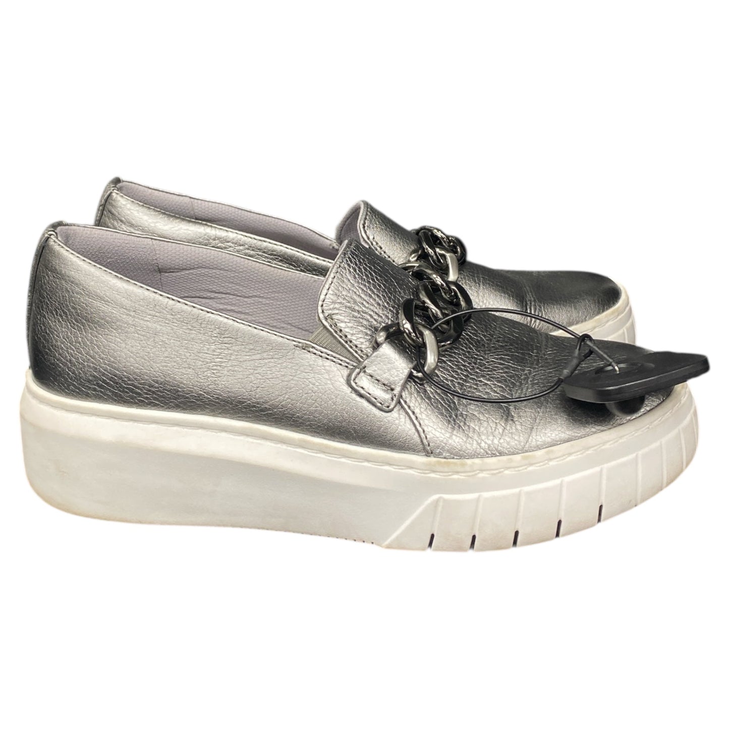 Shoes Sneakers By Naturalizer In Silver, Size:9