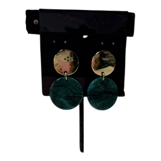 Earrings Dangle/Drop  In Gold & Green