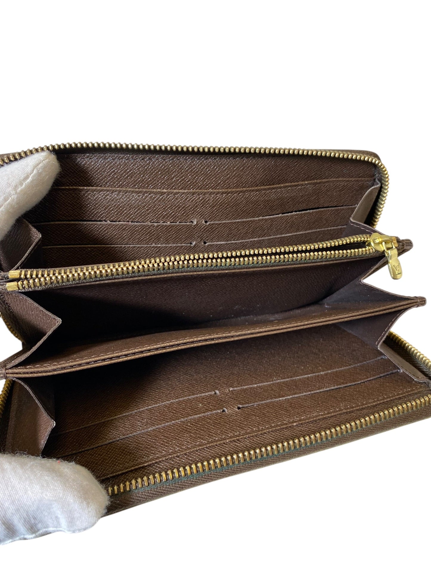 Wallet Luxury Designer By Louis Vuitton, Size: Medium