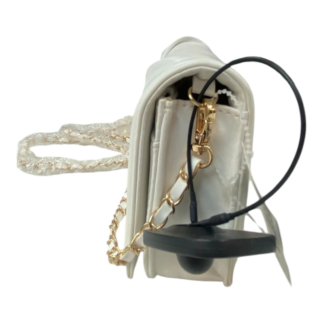 HANDBAG by BADGLEY MISCHKA In WHITE, Size: SMALL