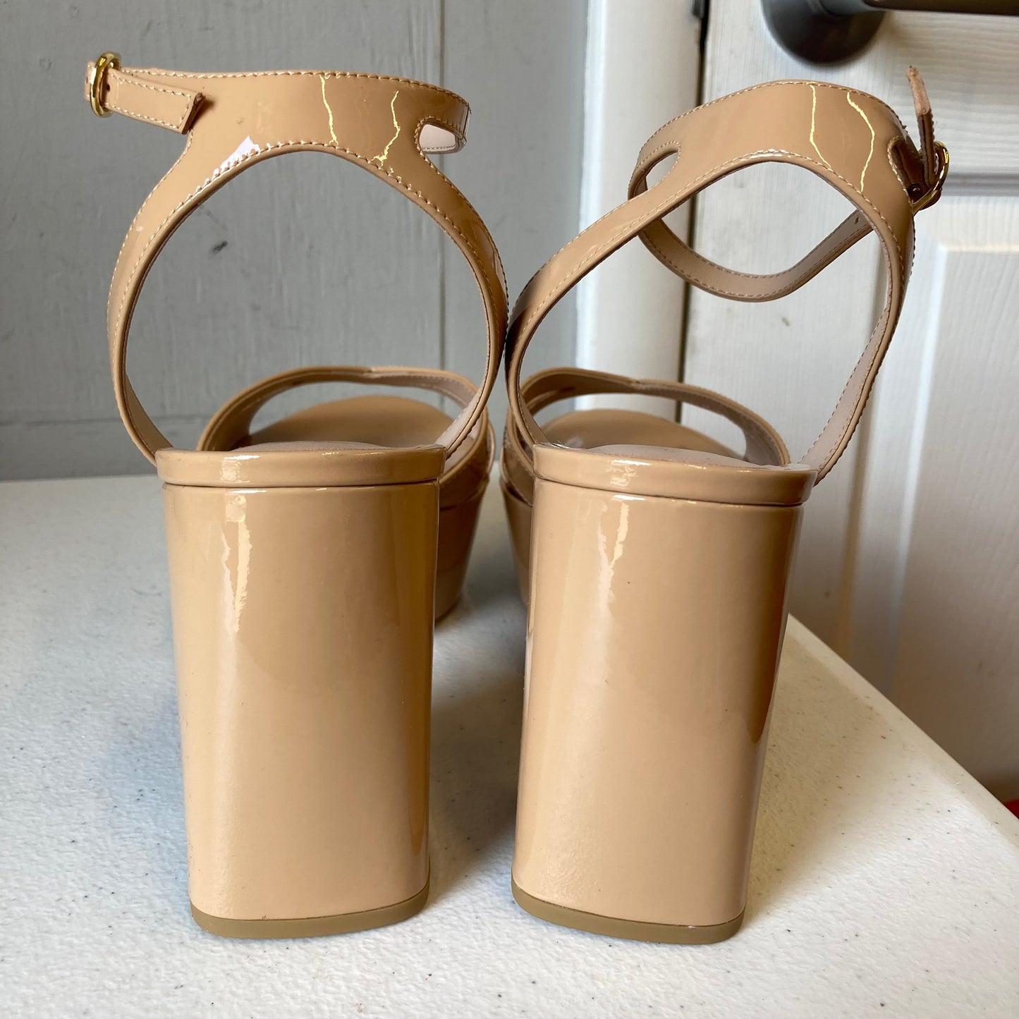 Sandals Designer By Stuart Weitzman In Tan, Size:9.5