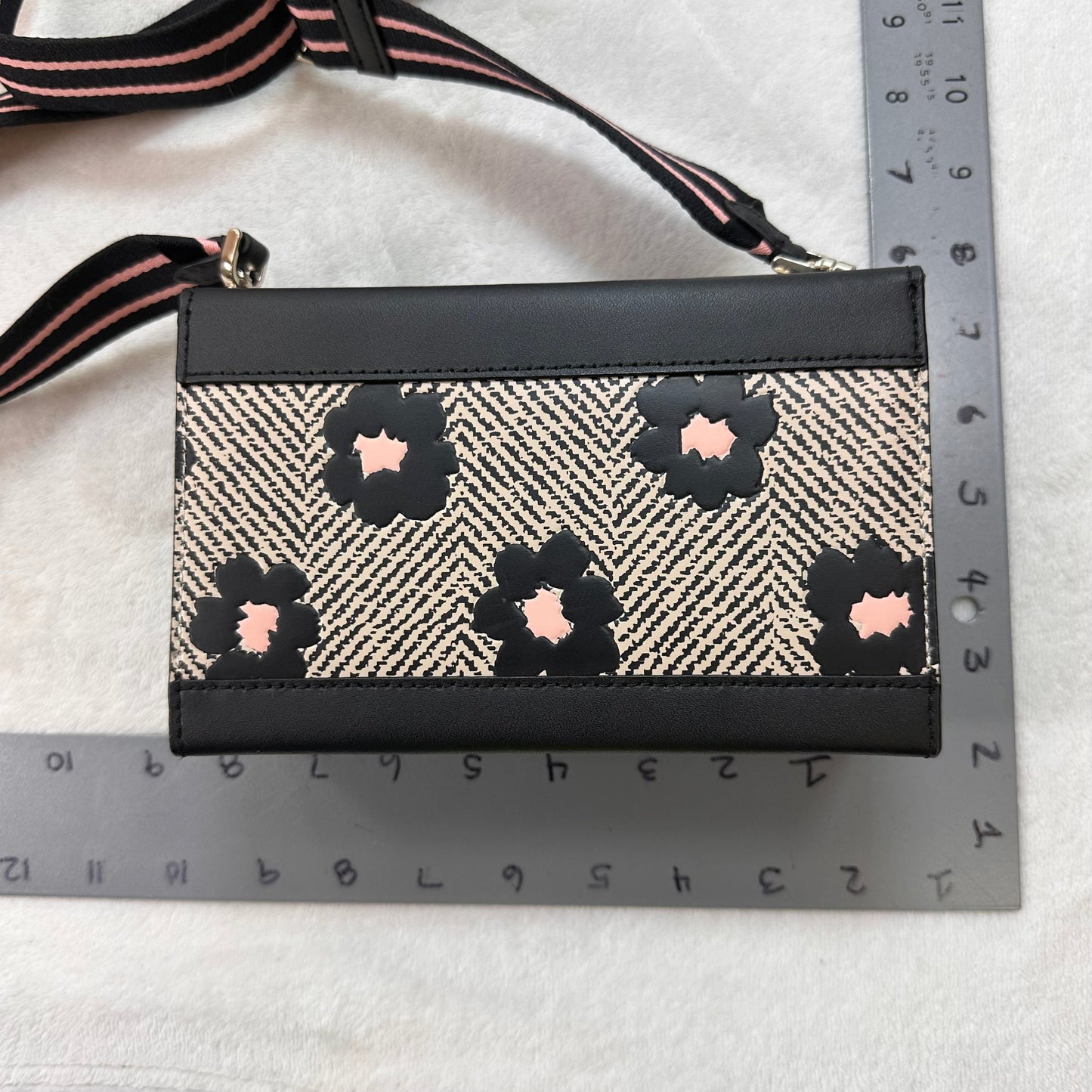 Crossbody Designer By Kate Spade, Size: Small