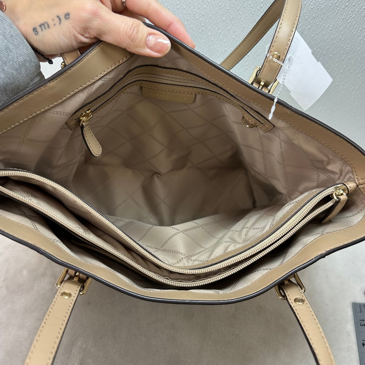 Handbag Designer By Michael Kors, Size: Medium