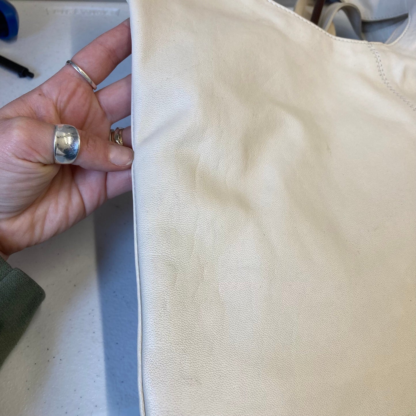 Handbag Leather By Vince Camuto In Cream, Size:Large