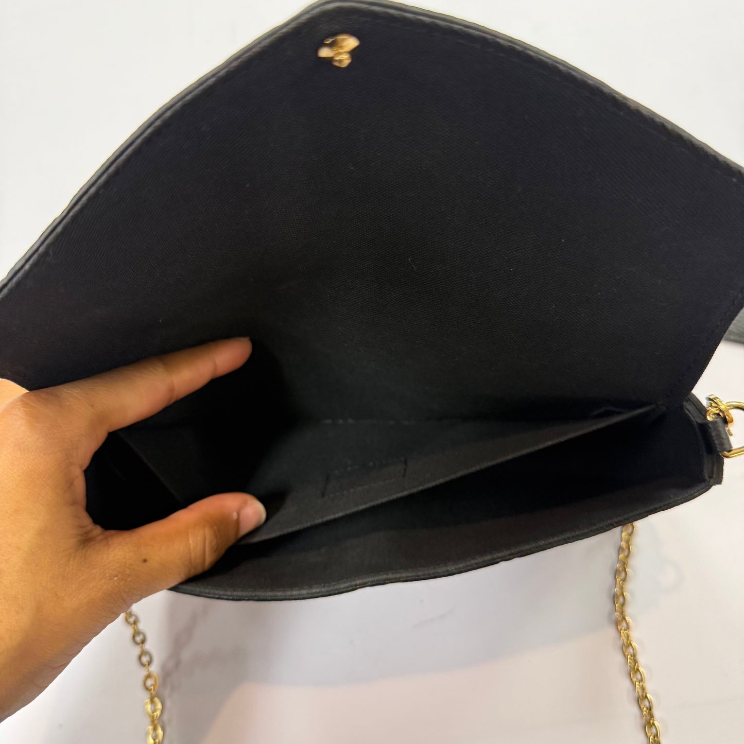 Crossbody Luxury Designer By Louis Vuitton, Size: Small