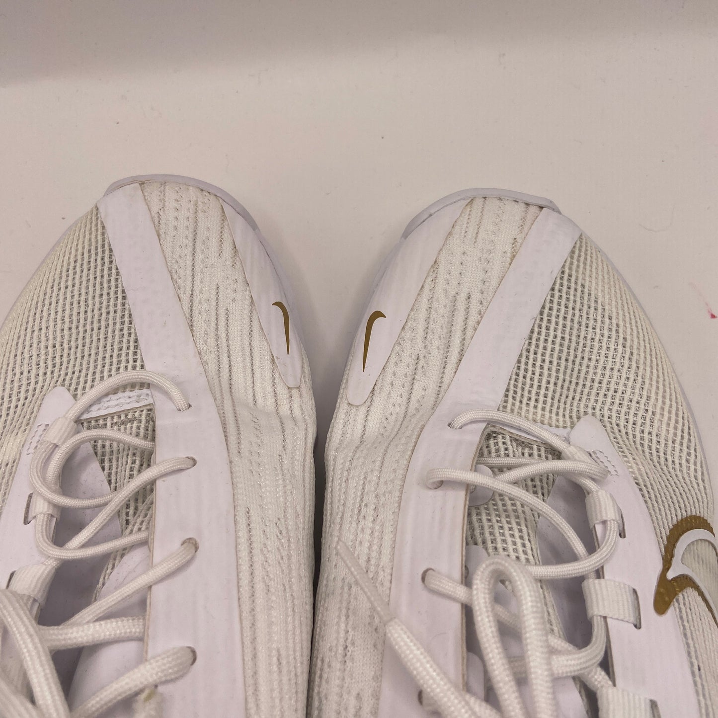 Shoes Athletic By Nike In Cream, Size: 9.5