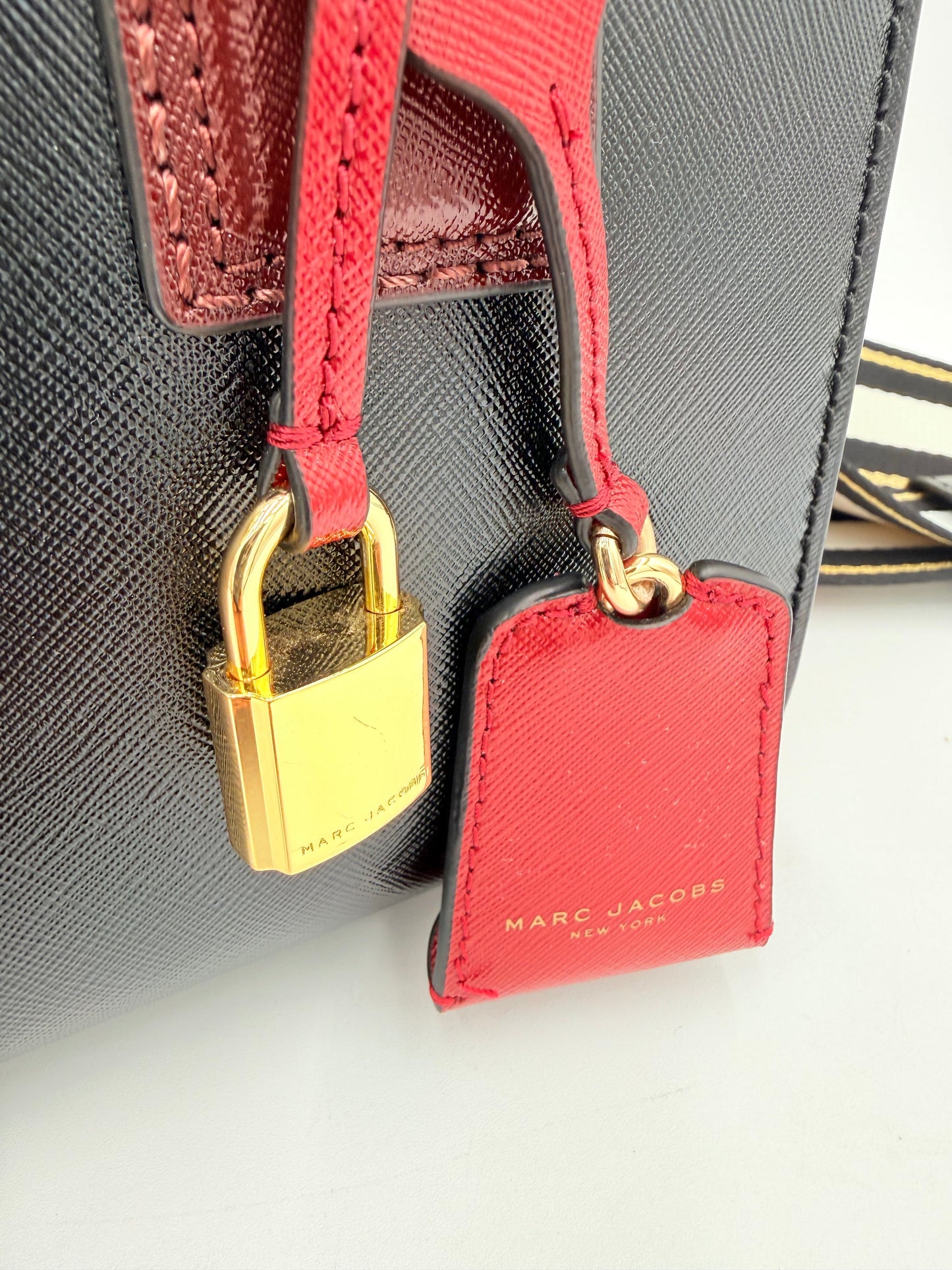 Handbag Luxury Designer By Marc Jacobs In Black & Red, Size:Medium