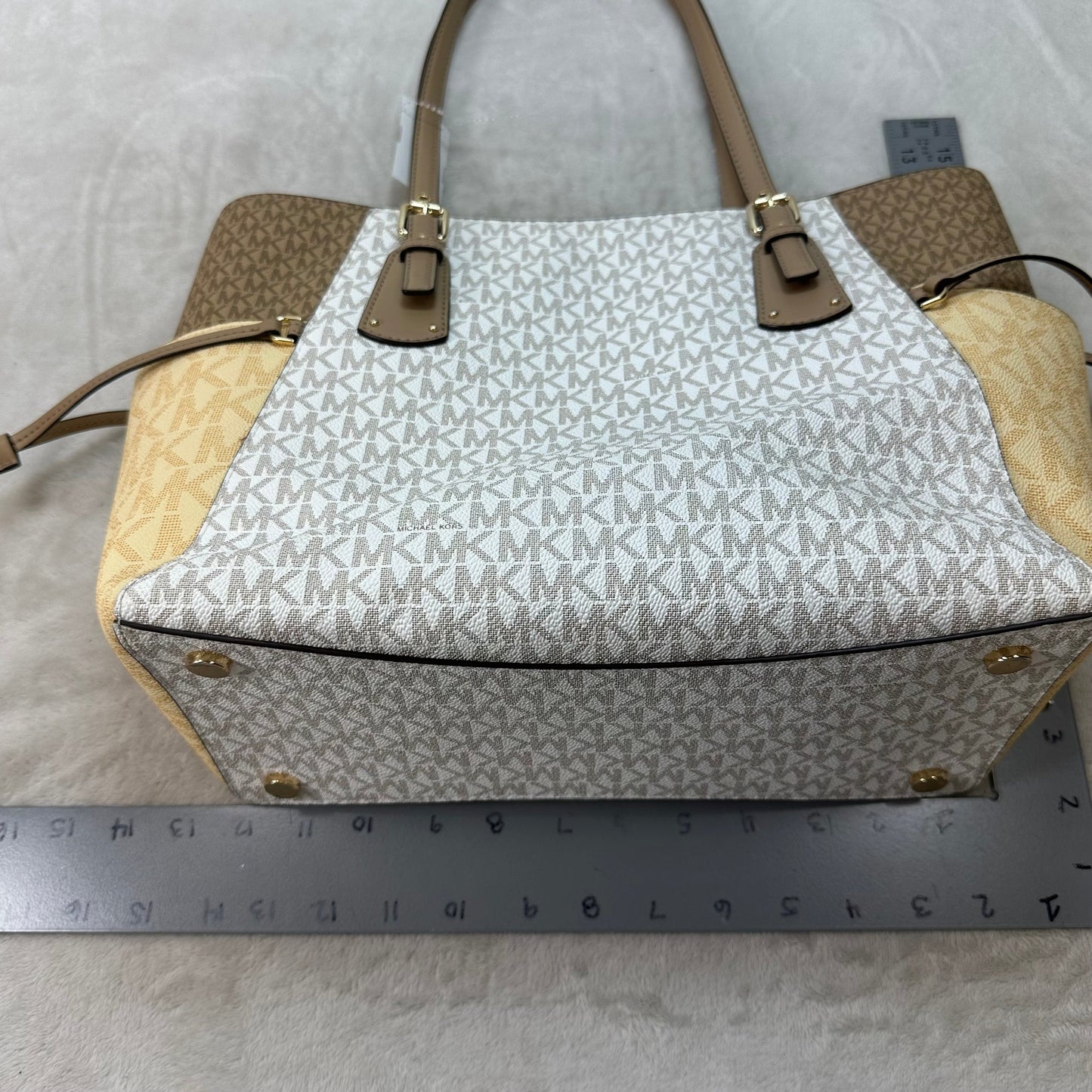 Handbag Designer By Michael Kors, Size: Medium