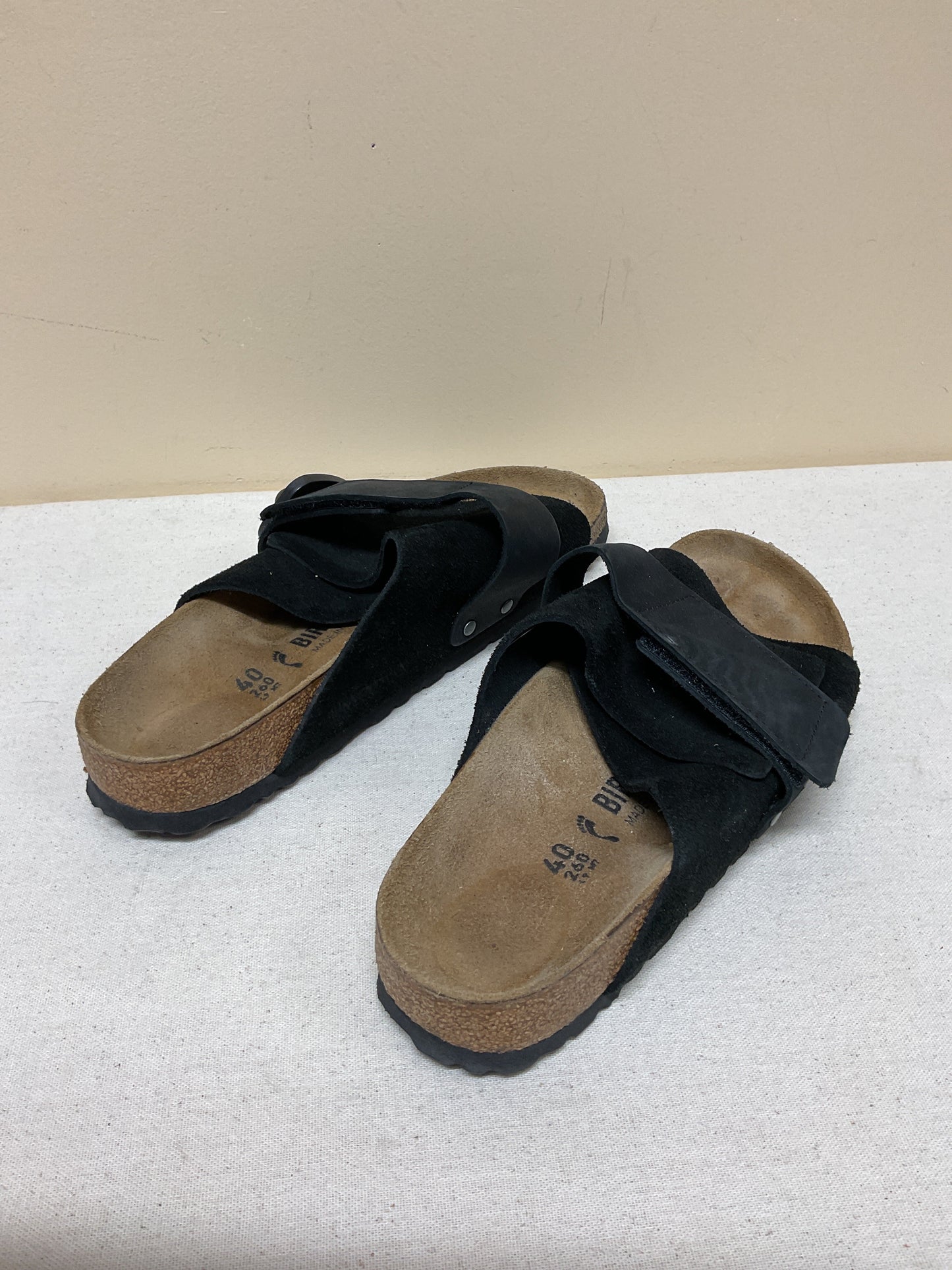 Sandals Flats By Birkenstock In Black, Size:9.5