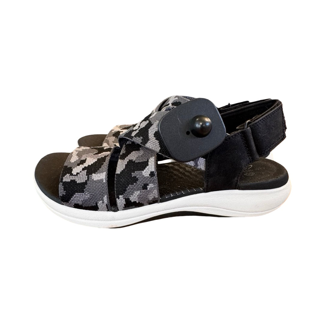 Sandals Flats By Clarks In Black, Size:8
