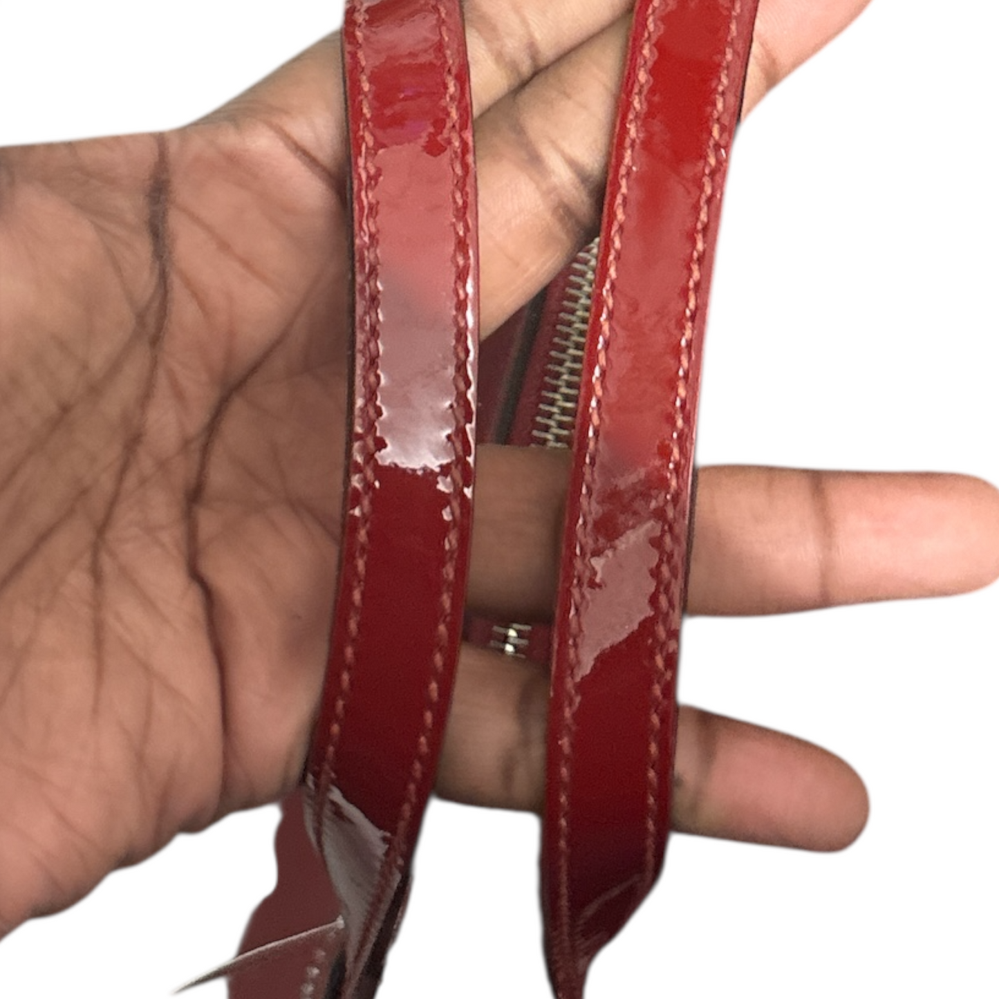 Handbag Luxury Designer By Gucci, Size: Large Patent Satchel