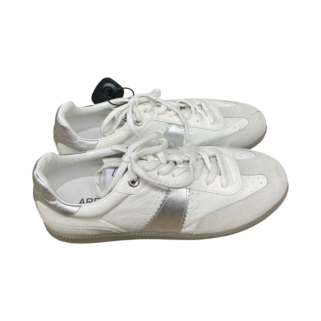 Shoes Sneakers By Cmc In Silver & White, Size:11