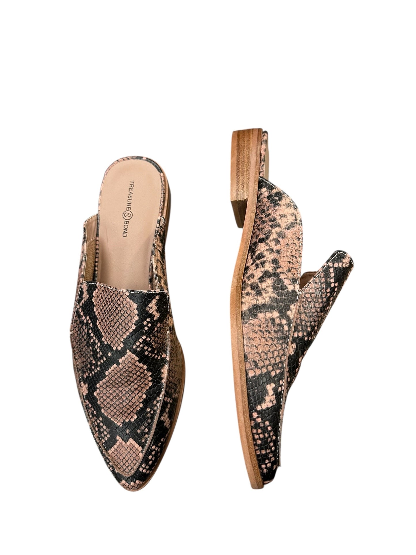 Shoes Flats By Treasure And Bond In Snakeskin Print, Size:9