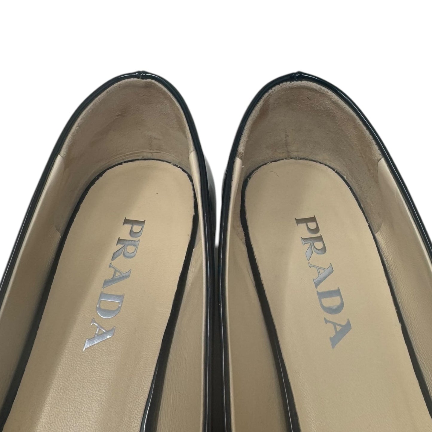 Logo Ballerina Flats Luxury Designer By Prada In Black Patent Leather, Size: 9