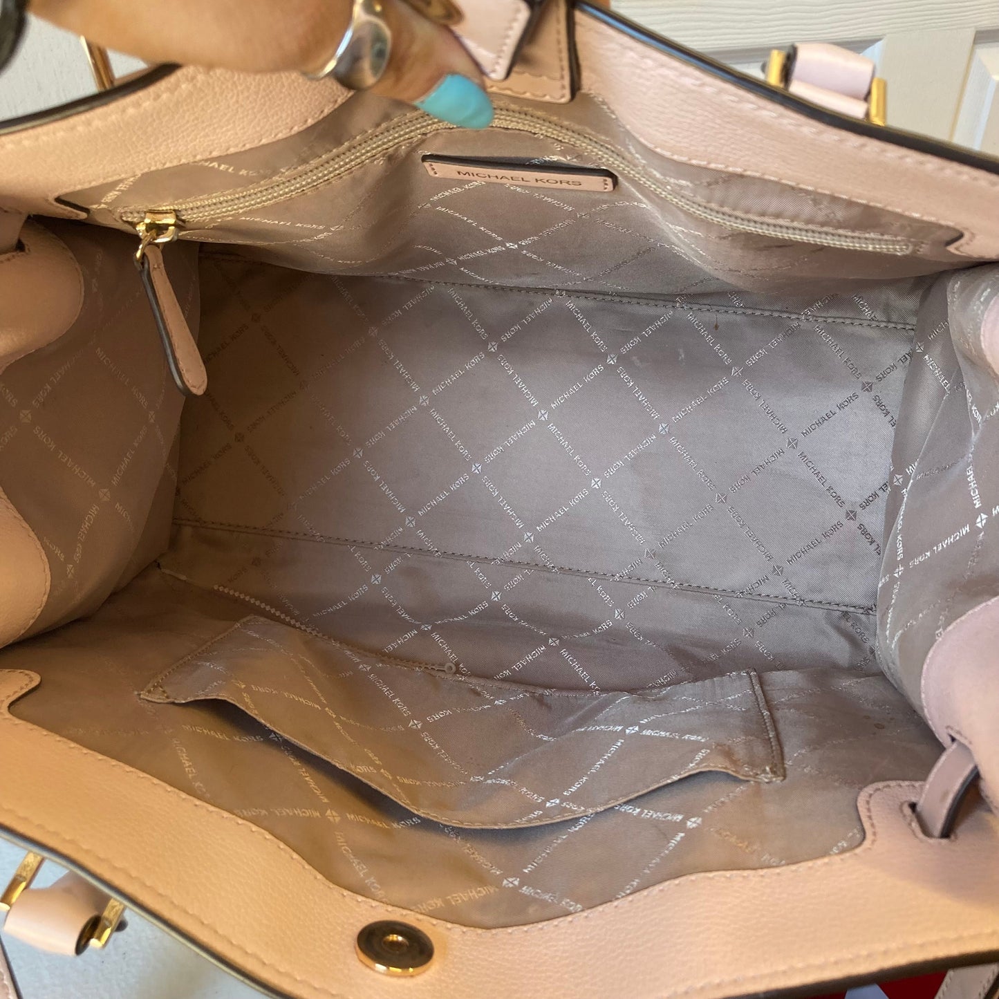Crossbody Designer By Michael Kors In Pink, Size:Medium