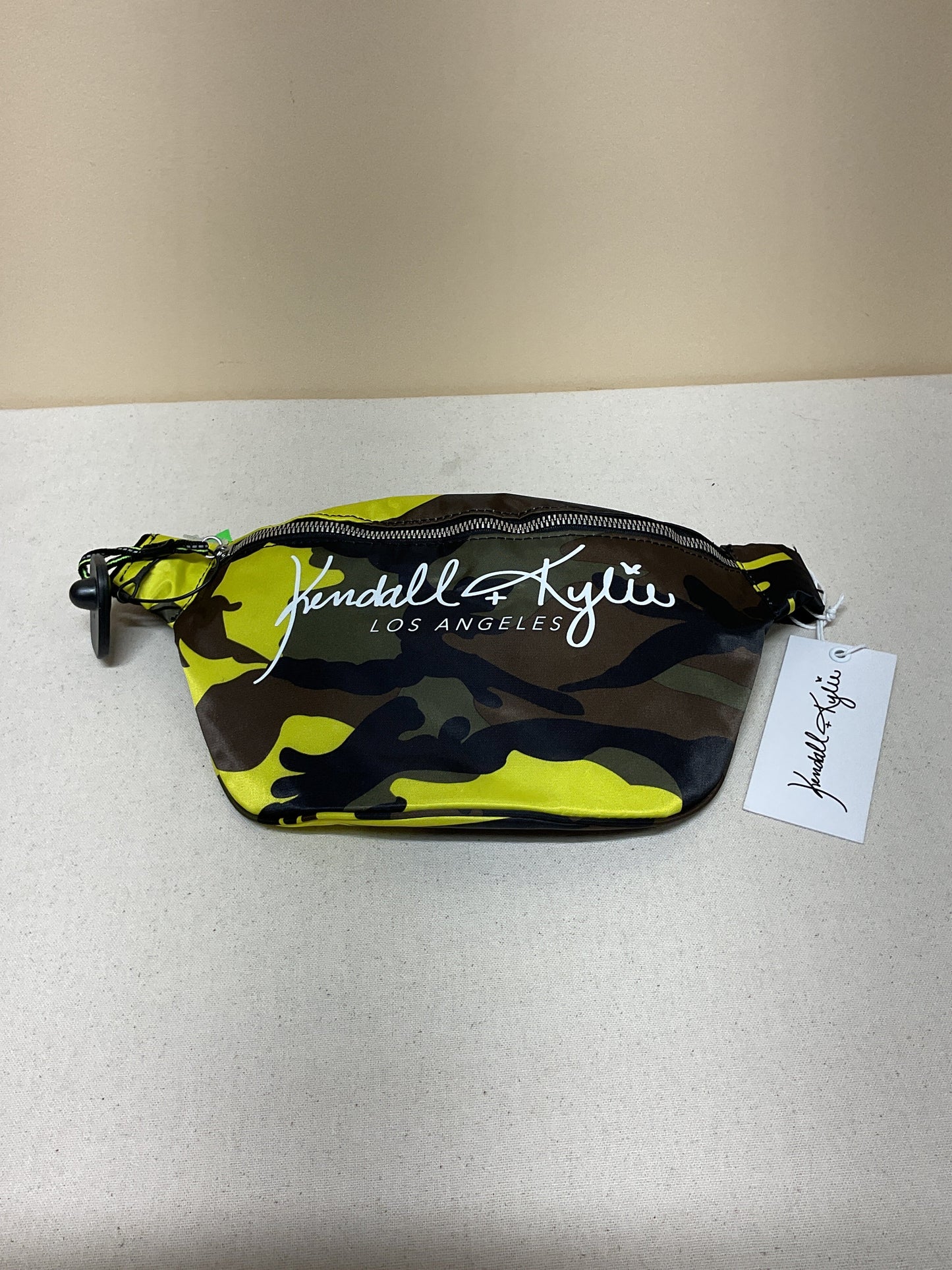 Belt Bag By Clothes Mentor In Camouflage Print, Size:Large