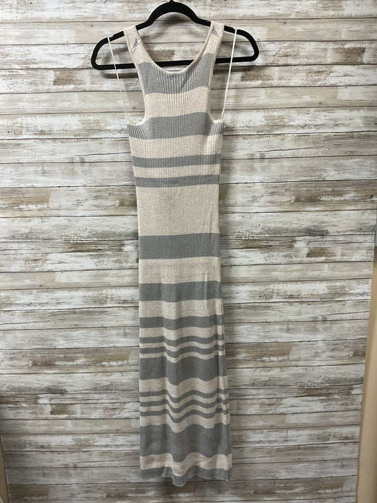 Dress Casual Maxi By Clothes Mentor In Striped Pattern, Size:S