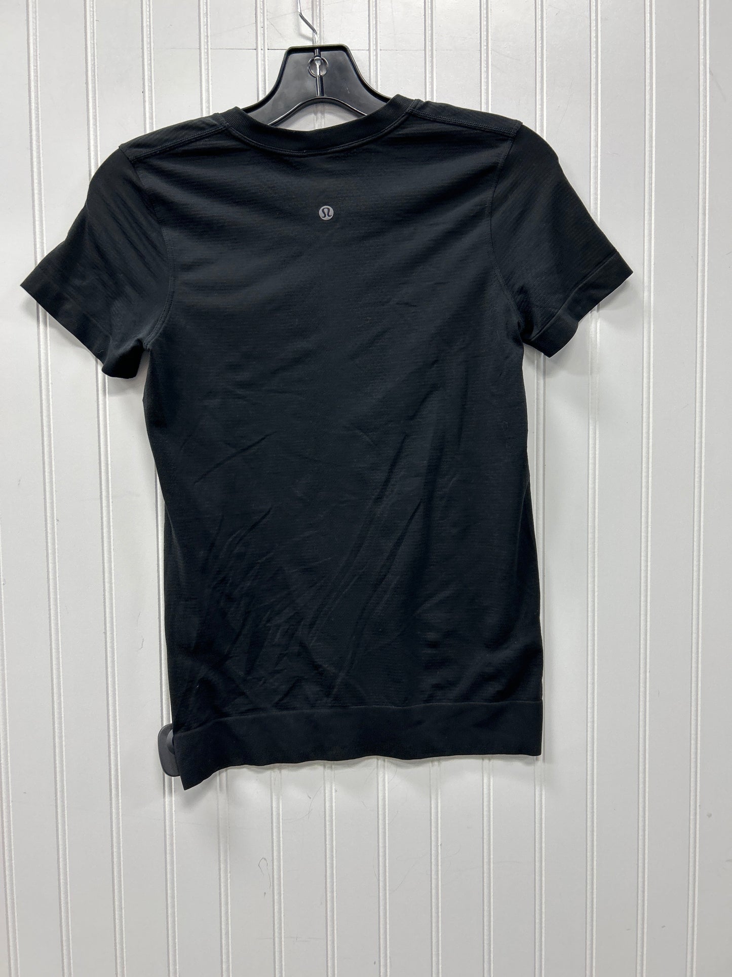 Athletic Top Ss By Lululemon In Black, Size:S