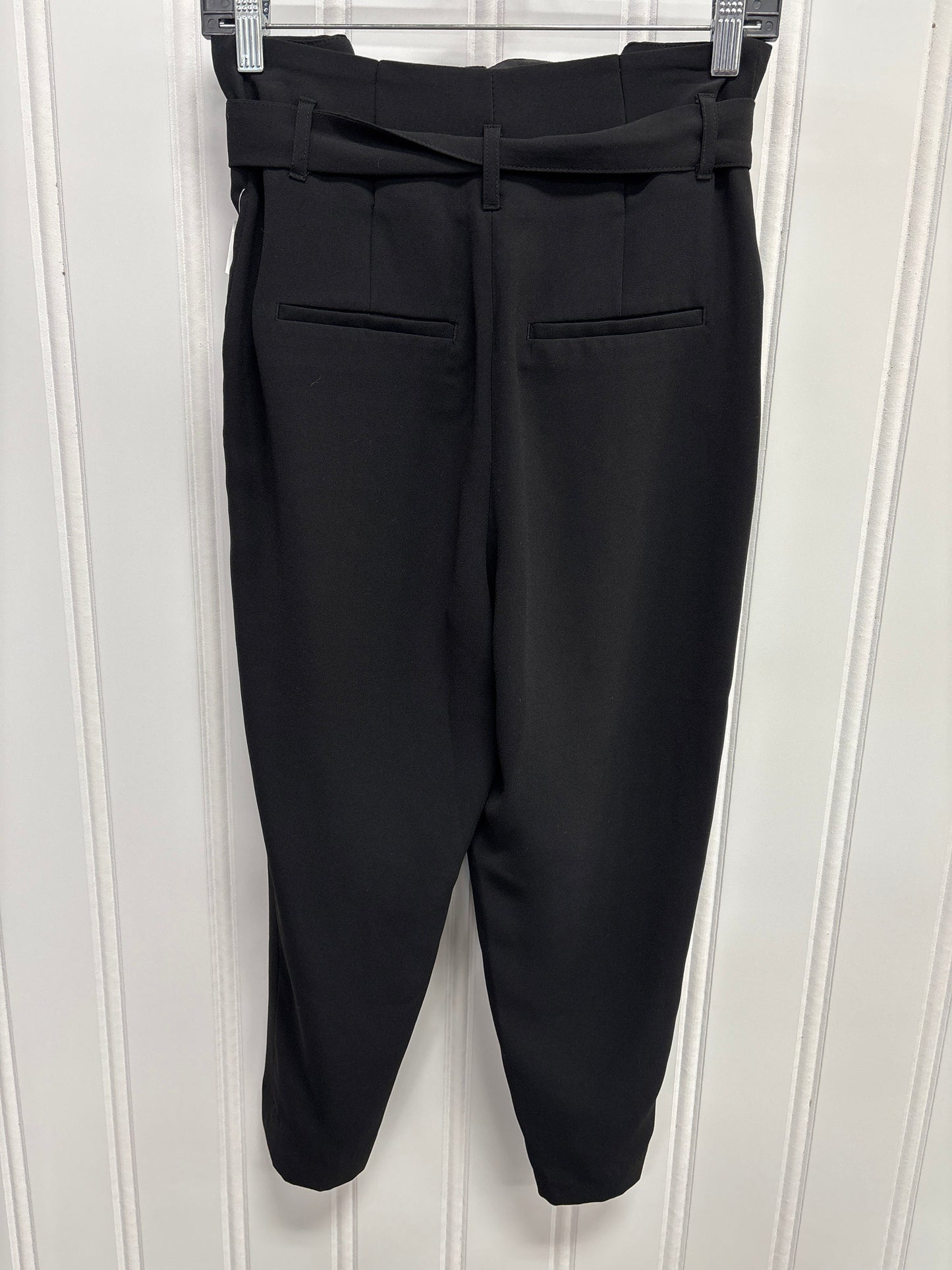 Capris By H&M In Black, Size:2