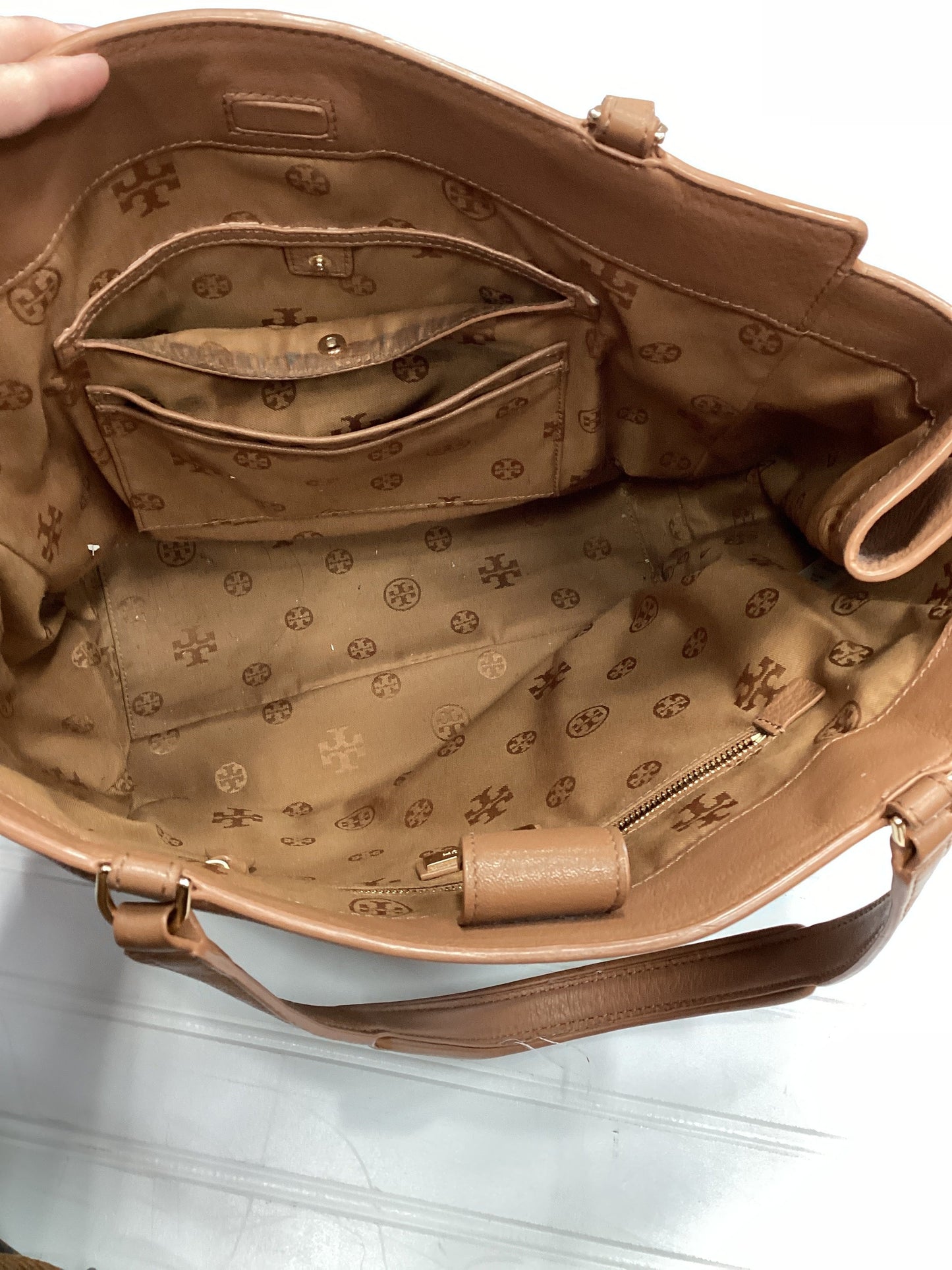 Handbag Designer By Tory Burch In Tan, Size:Large as is