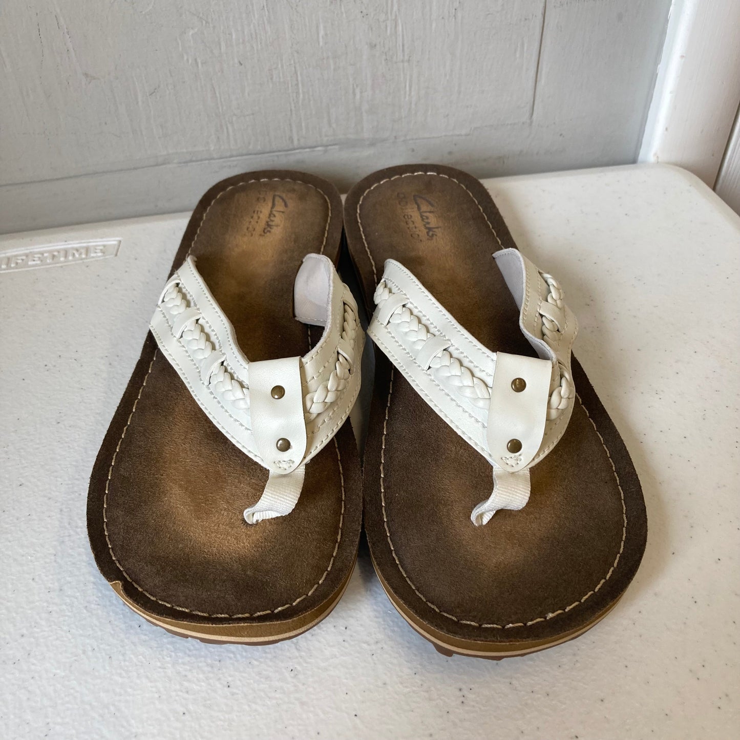 Sandals Flip Flops By Clarks In White, Size:9
