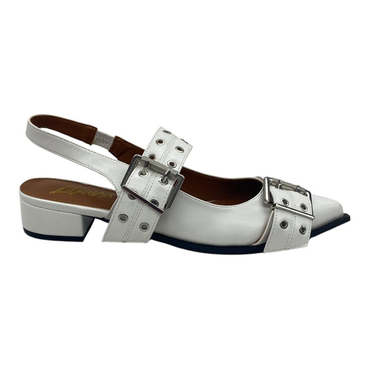 Shoes Flats By Liliana In White, Size:8.5