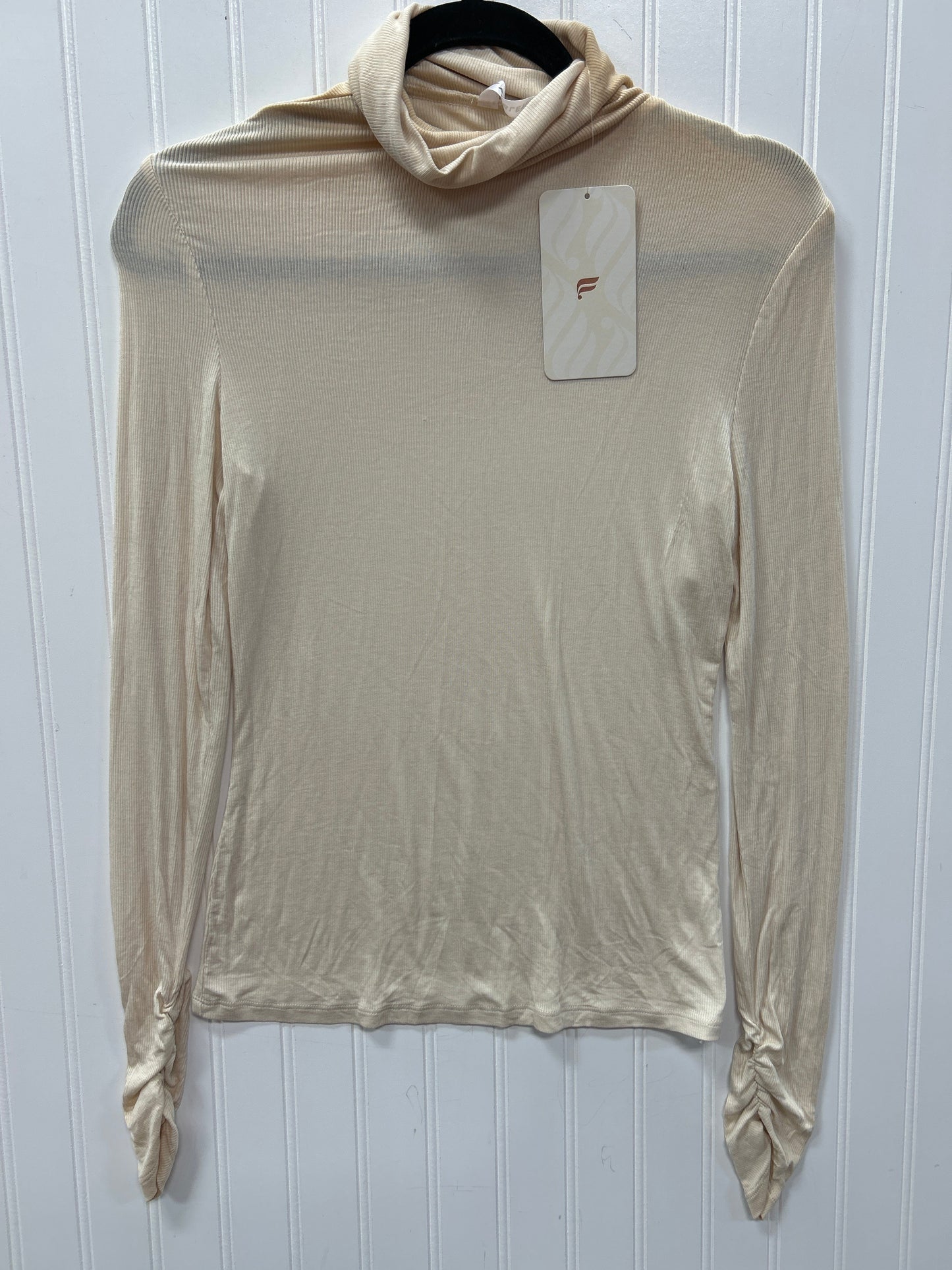 Athletic Top Ls Collar By Fabletics In Cream, Size:S