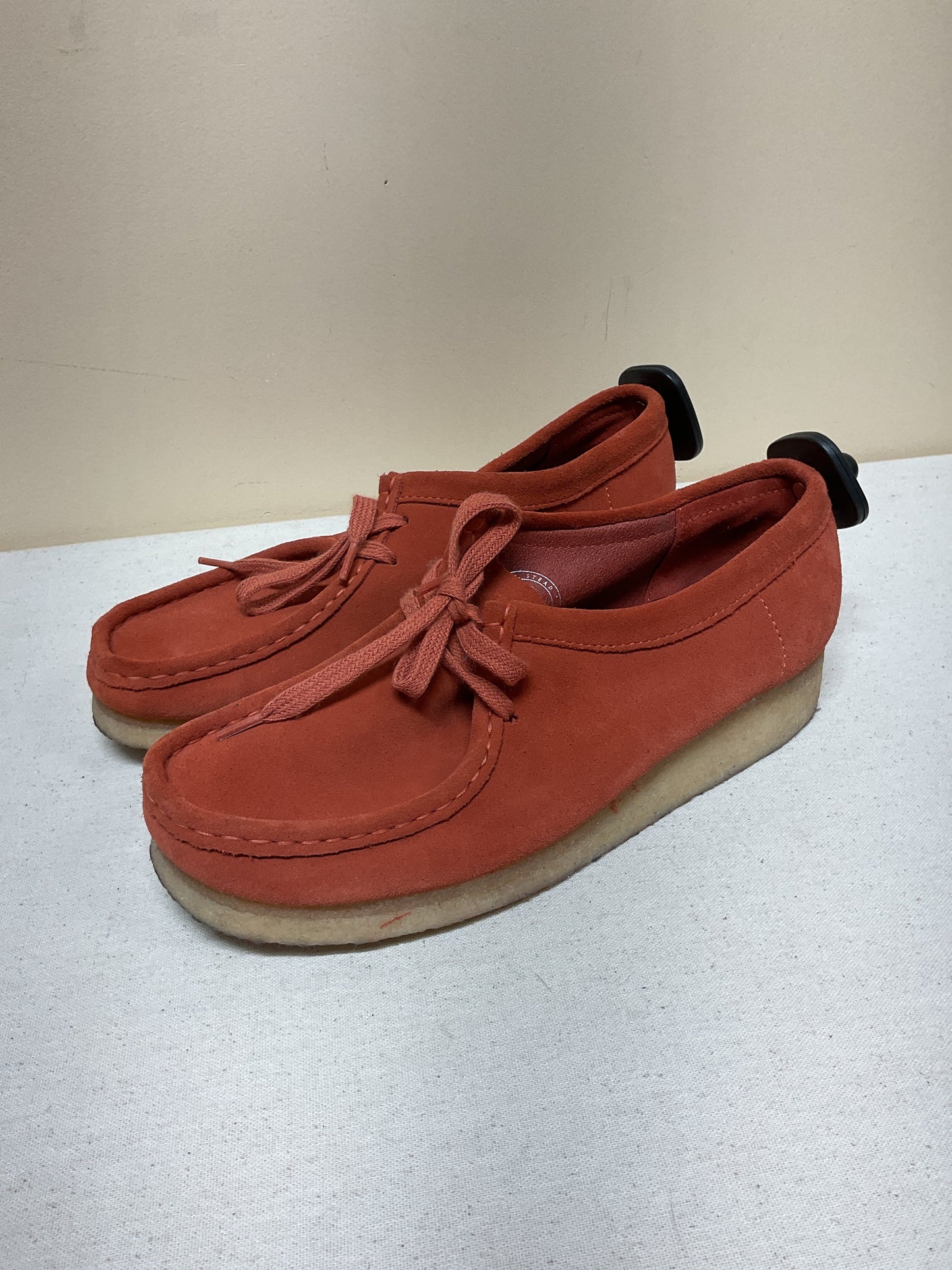 Shoes Flats By Clarks In Orange, Size:9.5