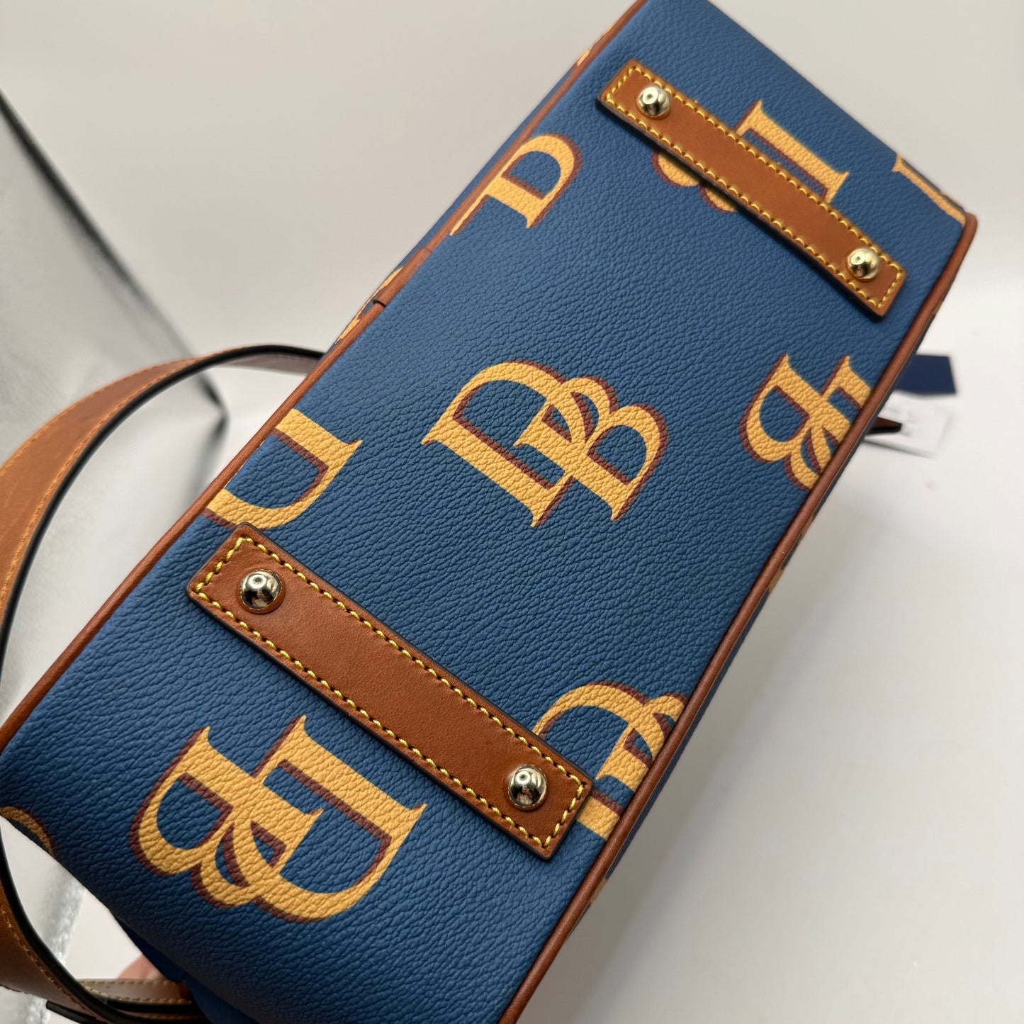 Handbag Designer By Dooney And Bourke, Size: Medium