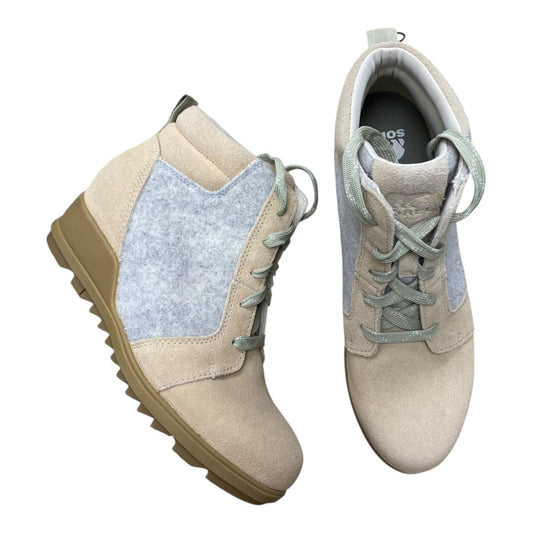 Boots Designer By Sorel In Grey & Tan, Size:8