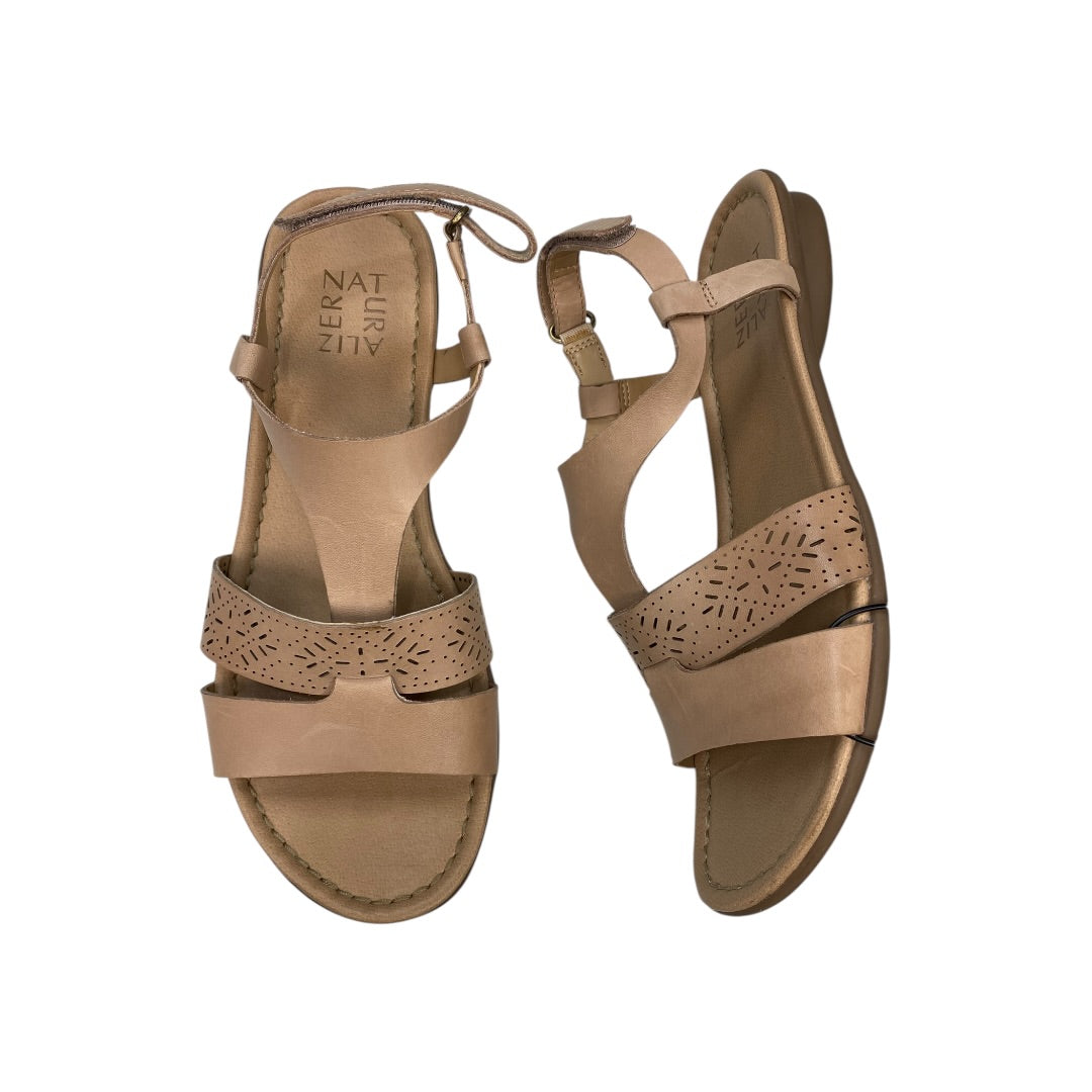 Sandals Flats By Naturalizer In Cream, Size:9.5