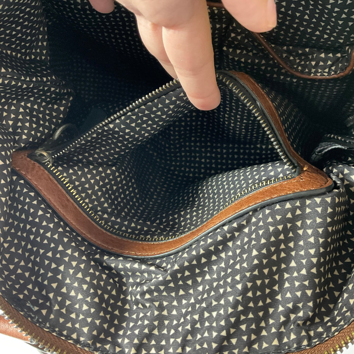 Crossbody By Antik Batik, Size: Large