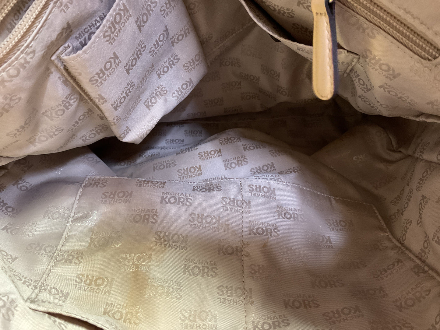 Handbag Designer By Michael Kors In Cream, Size:Large