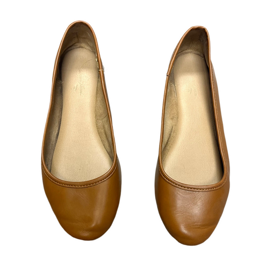 Shoes Flats By Universal Thread In Tan, Size: 8.5