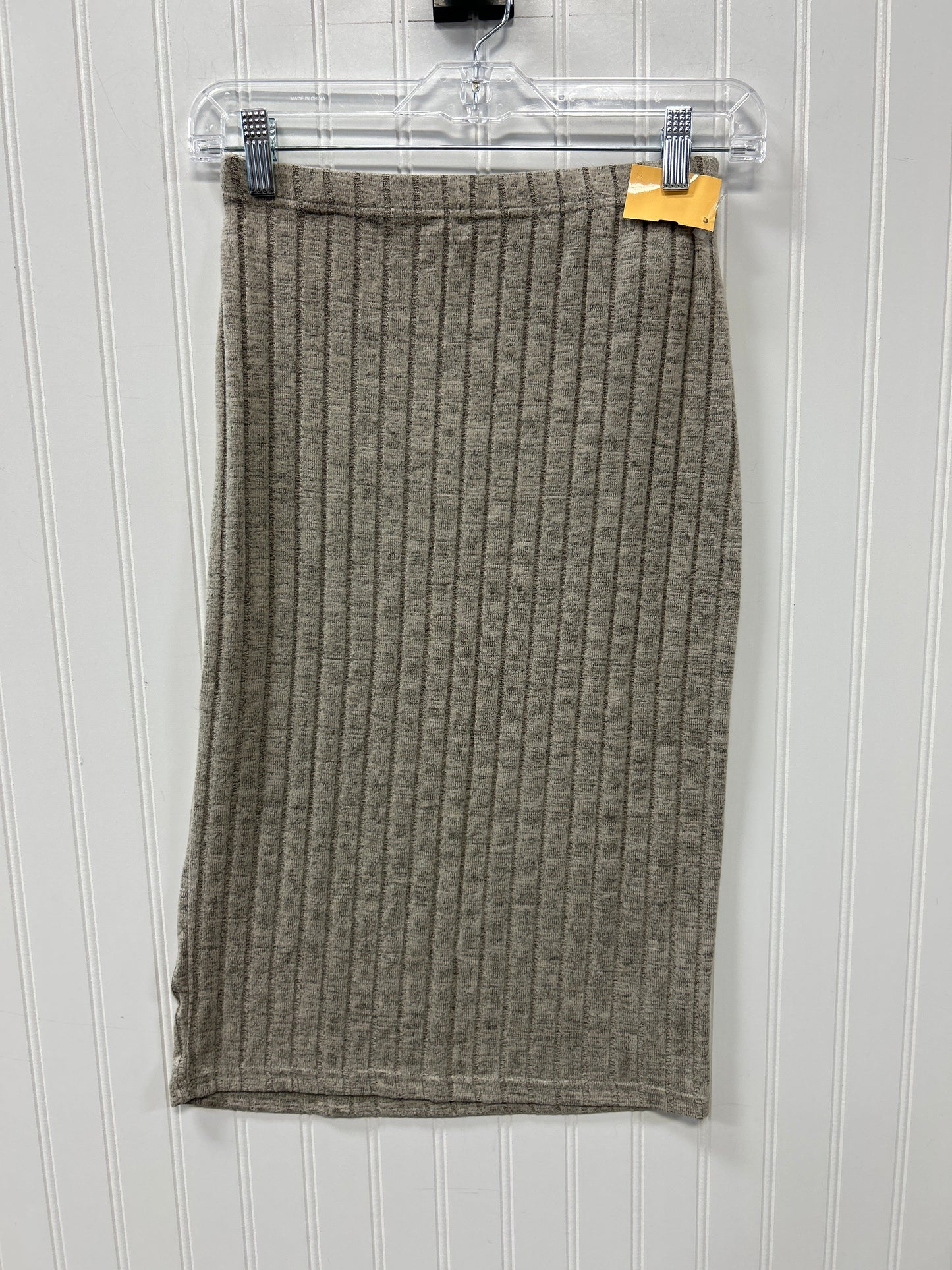 Skirt Maxi By Clothes Mentor In Grey, Size:S