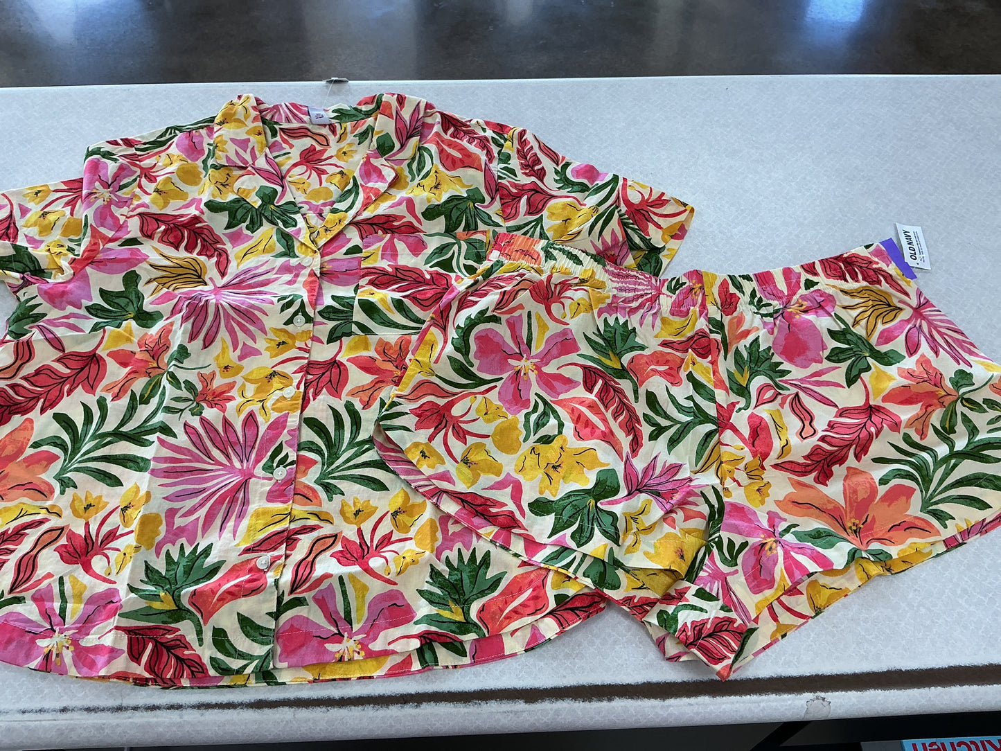 Shorts Set By Old Navy In Floral Print, Size:L