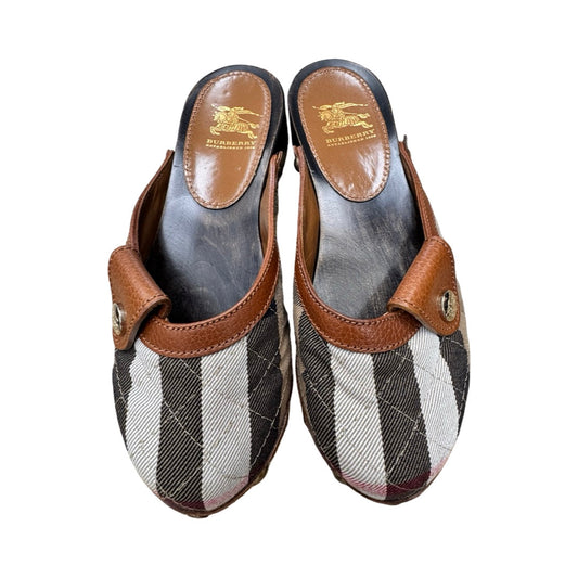 Shoes Luxury Designer By Burberry In Multi, Size:5.5