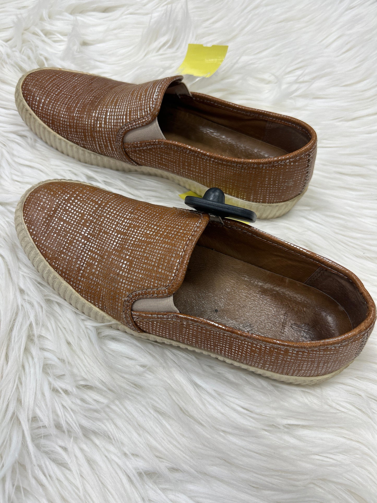 Shoes Flats By Frye In Brown, Size:7.5