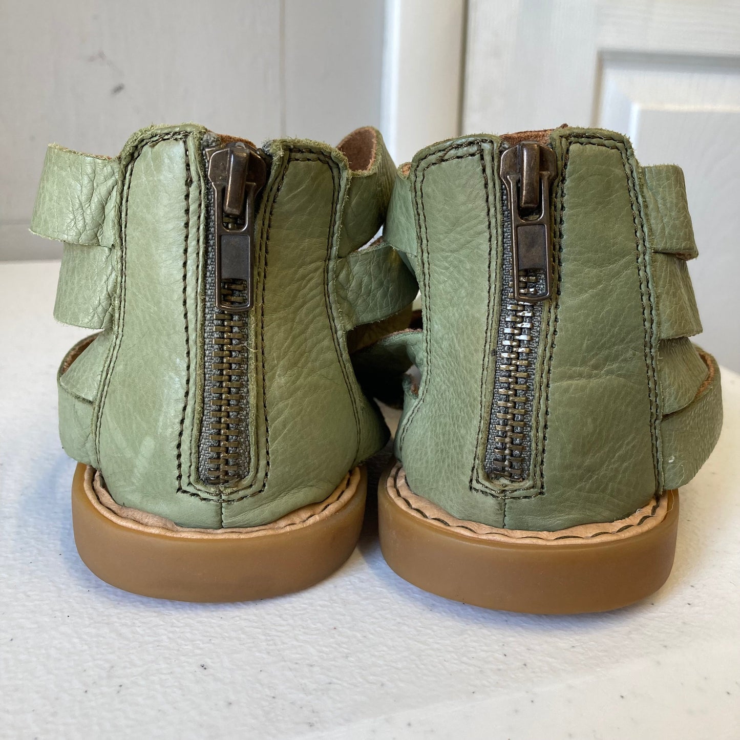 Sandals Flats By Born In Green, Size:8