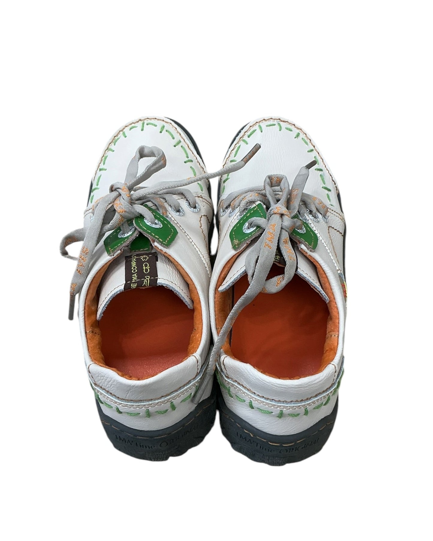 Shoes Sneakers By Clothes Mentor In Tan, Size:7.5