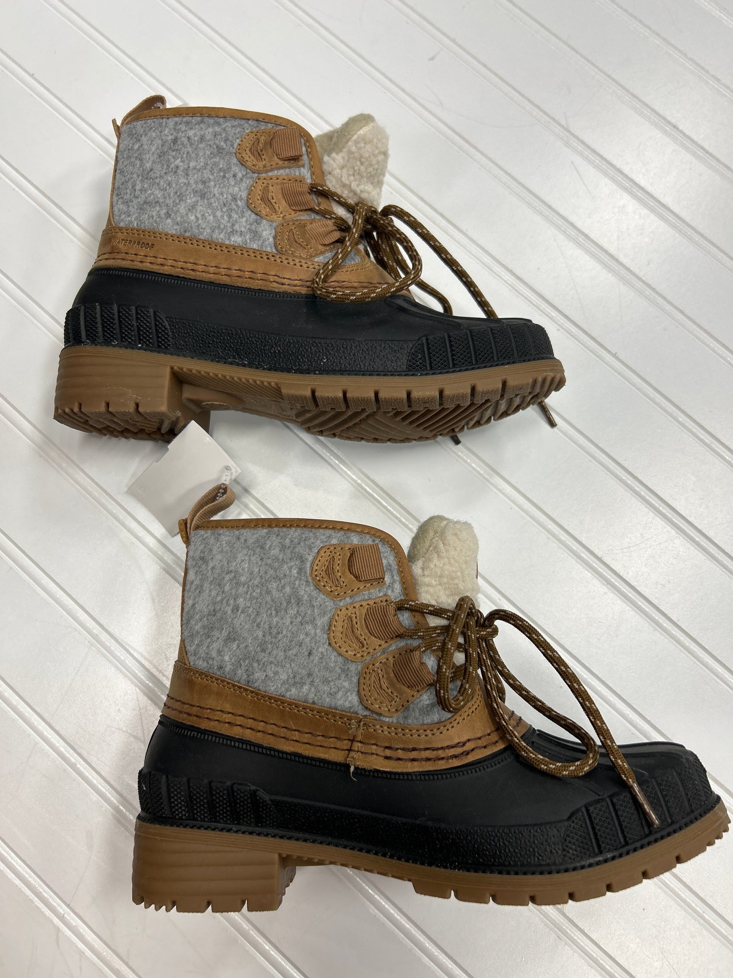 Boots Snow By Kamik In Grey, Size:6