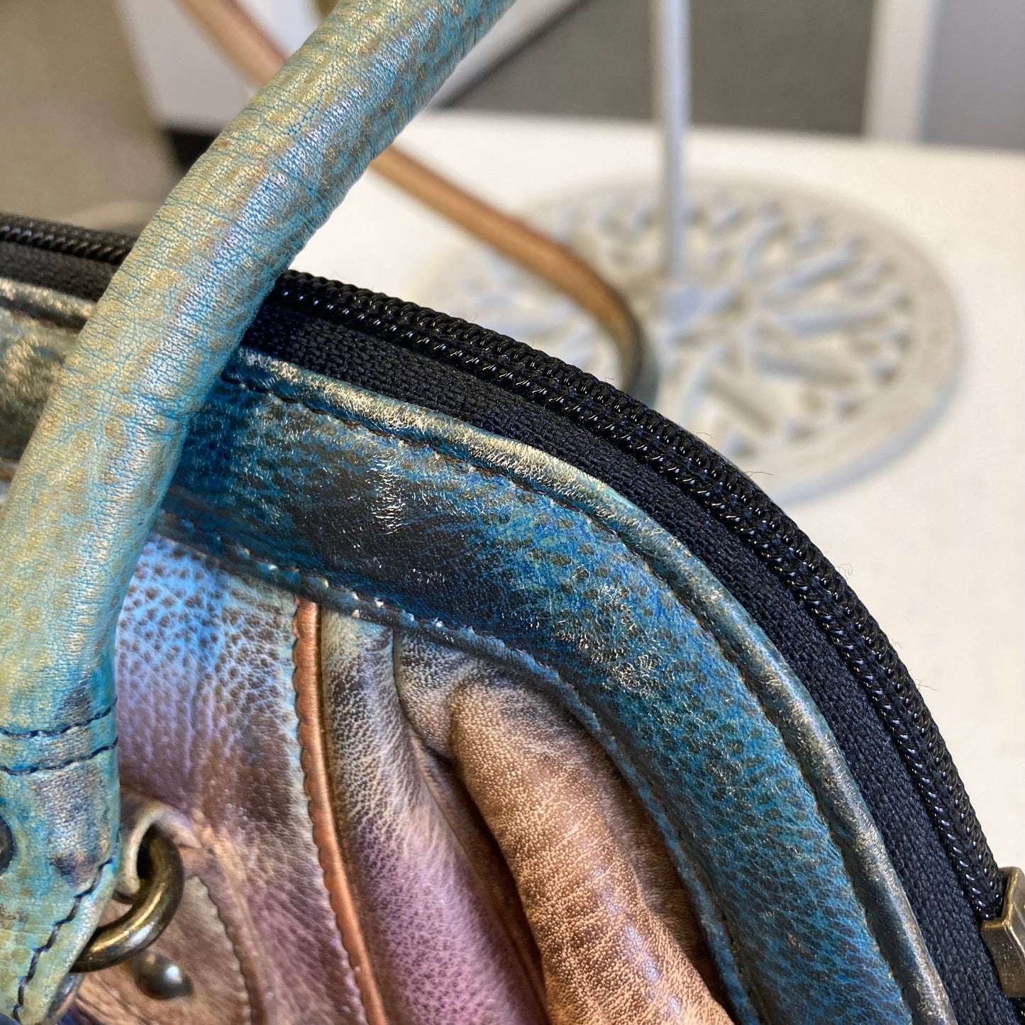 Handbag Leather By Anuschka In Tan, Size:Medium