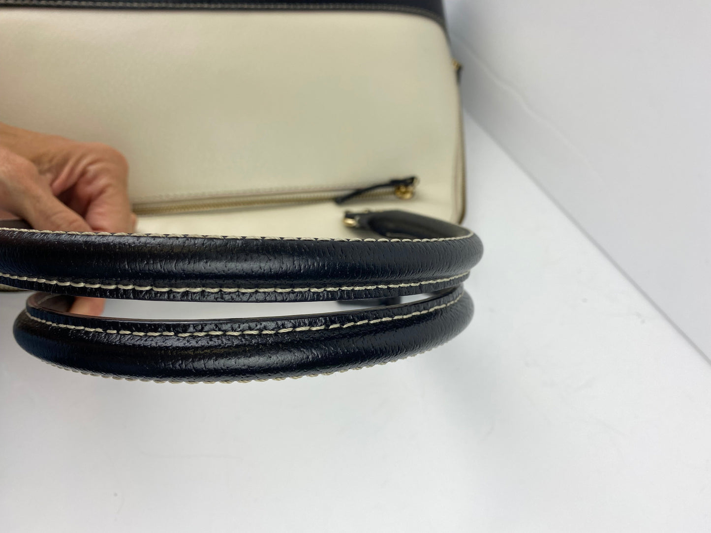 Handbag Designer By Kate Spade, Size: Medium