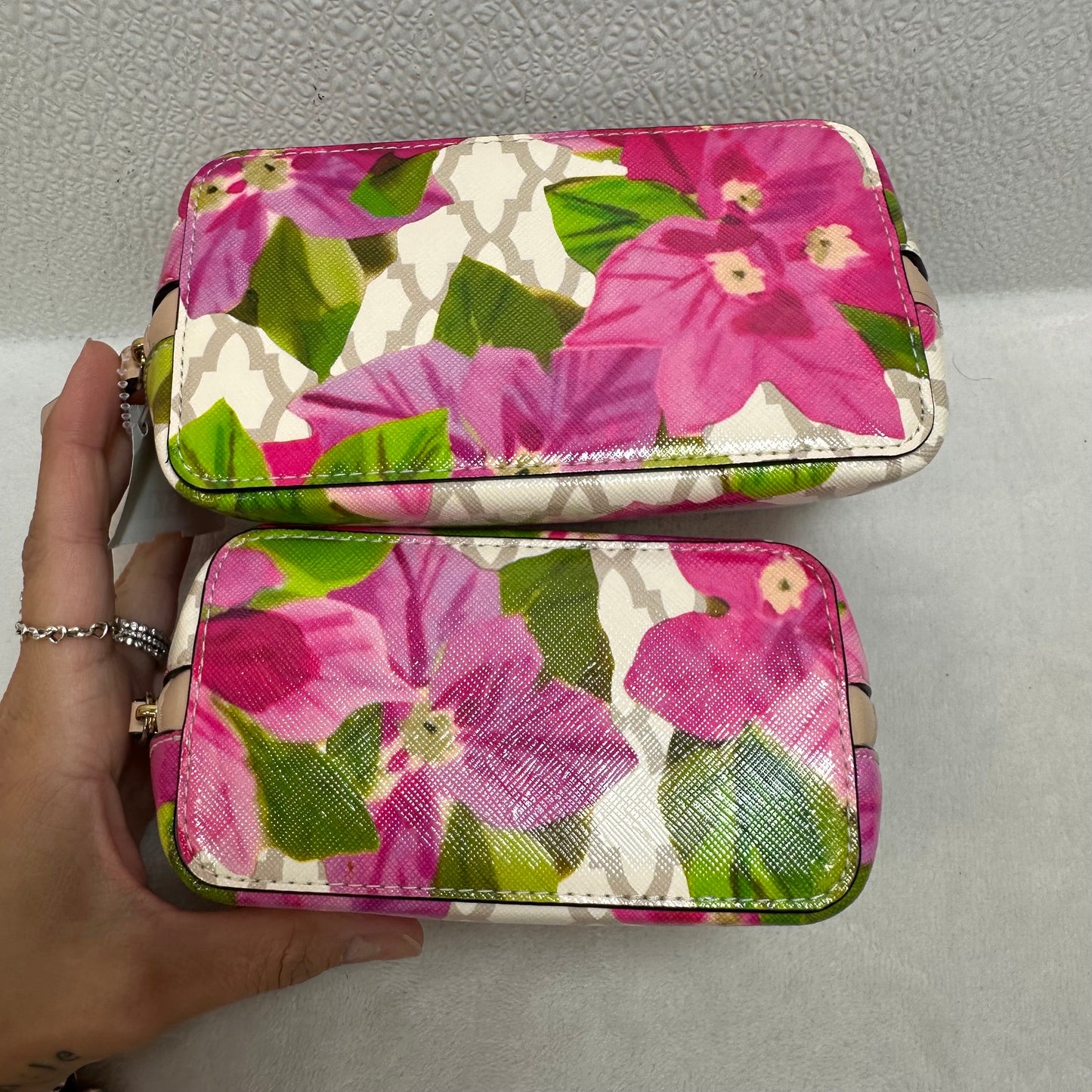 Set of 2 Make up bags Designer Tag By Kate Spade, Size: