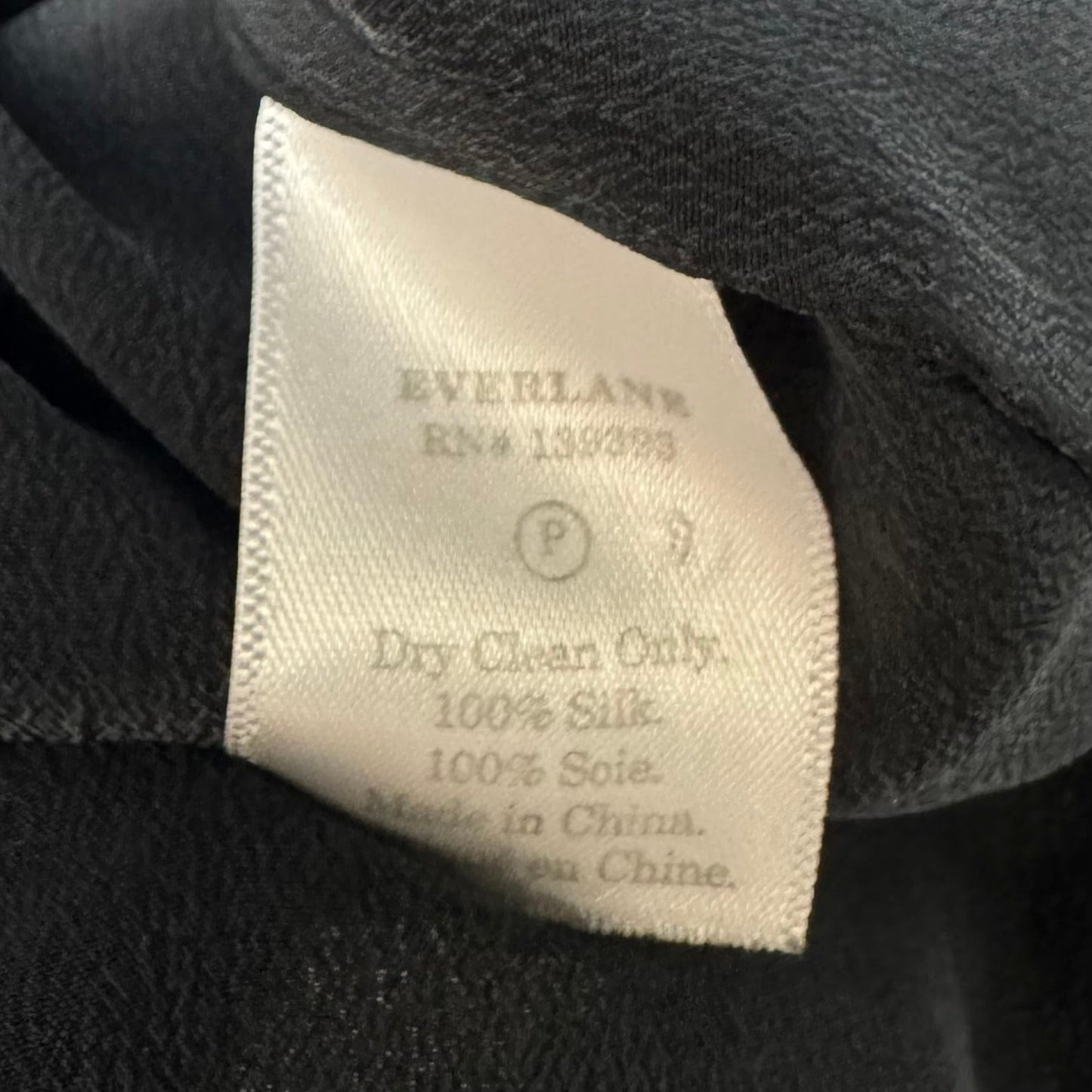 Silk Top Long Sleeve By Everlane In Black & White, Size: 6