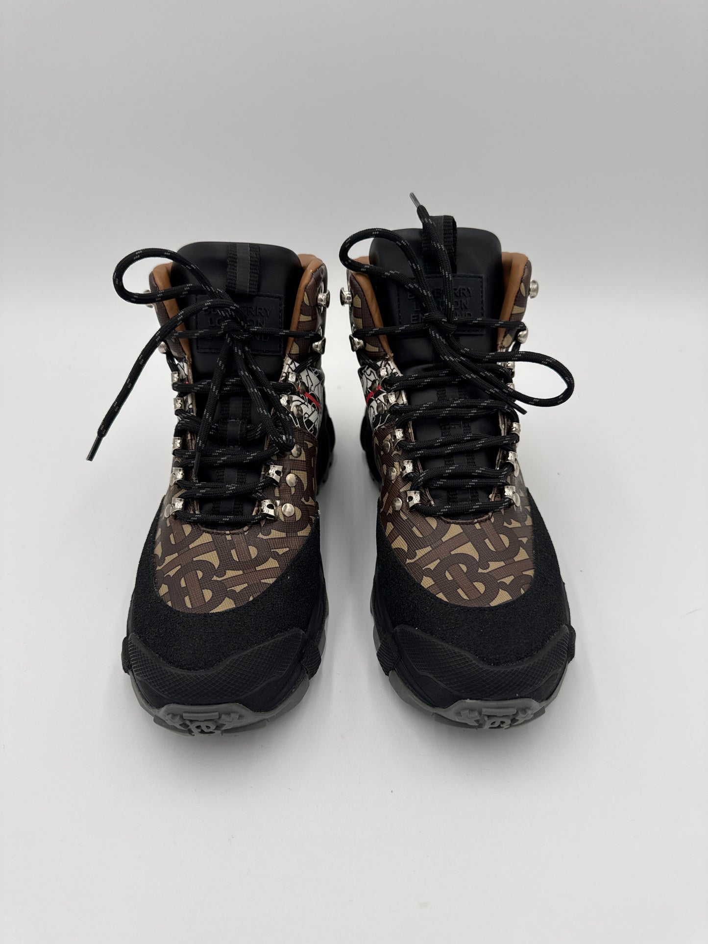 Boots Luxury Designer By Burberry In Brown, Size:8