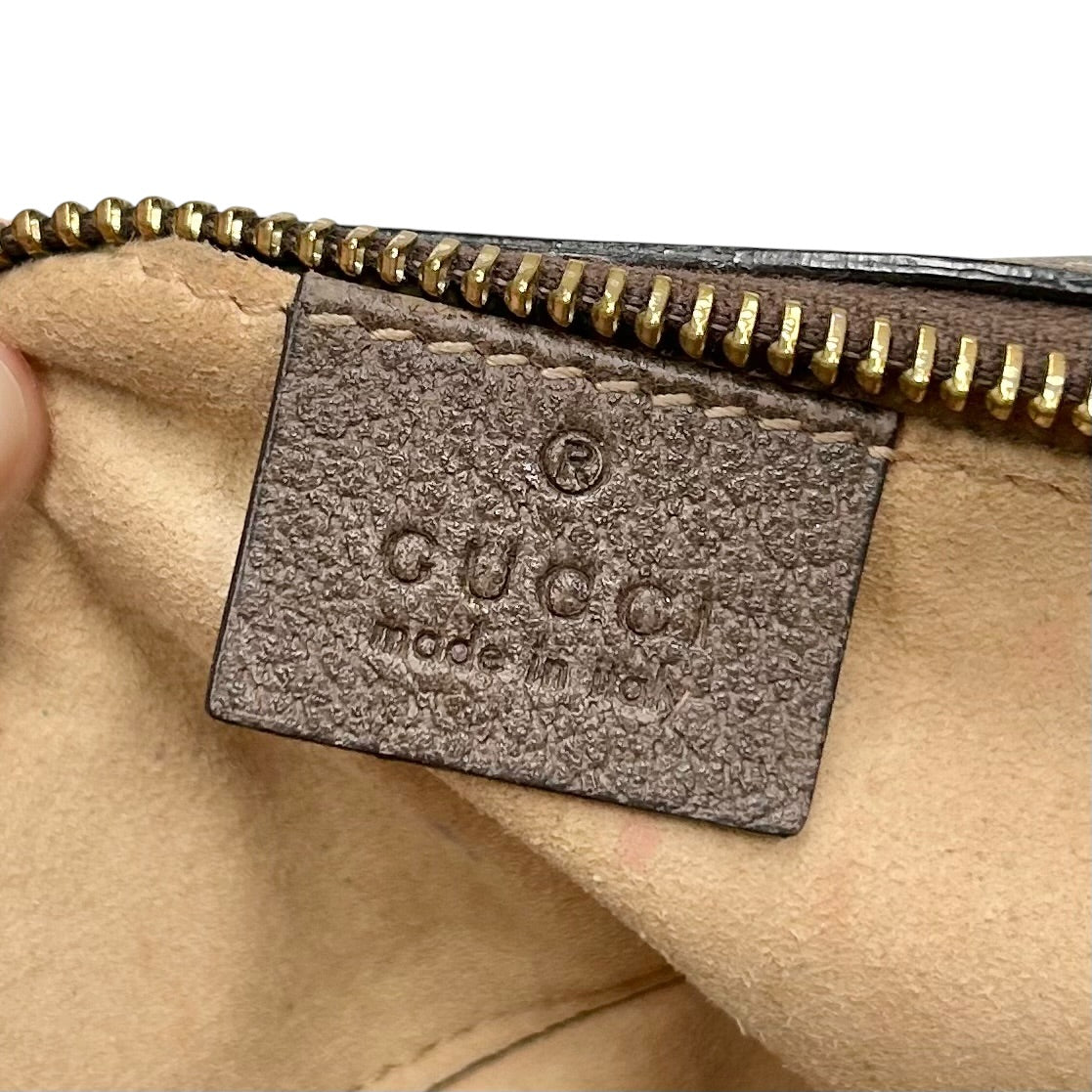 Crossbody Luxury Designer By Gucci, Size: Small