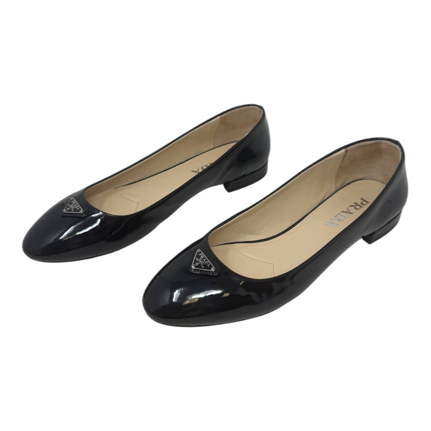 Logo Ballerina Flats Luxury Designer By Prada In Black Patent Leather, Size: 9