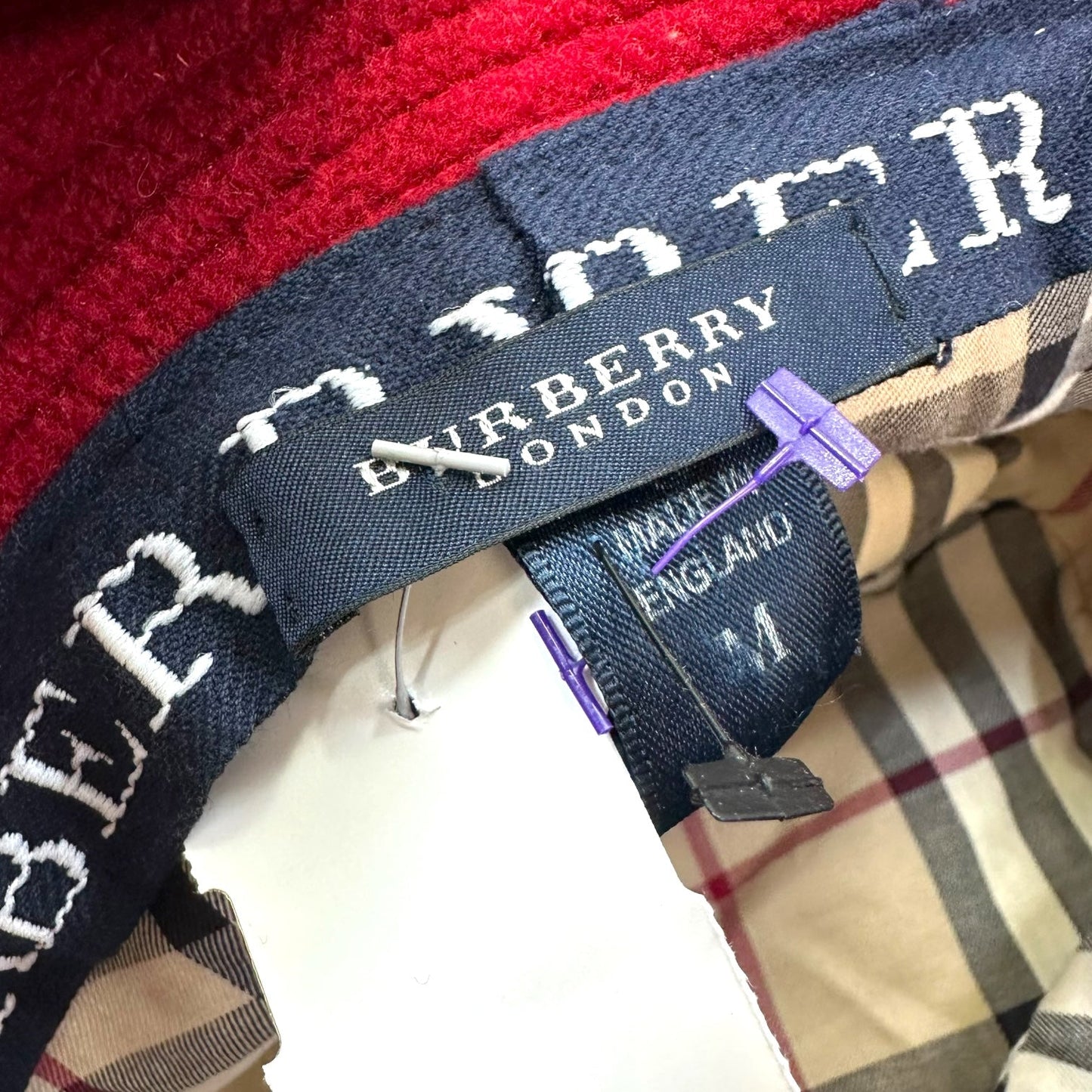 Hat Bucket By Burberry size medium